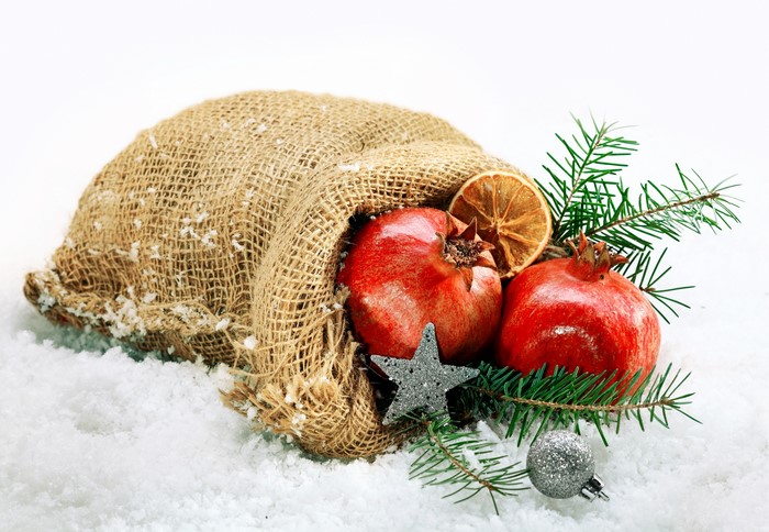 Christmas Pomegranates in Snow with Star Decoration