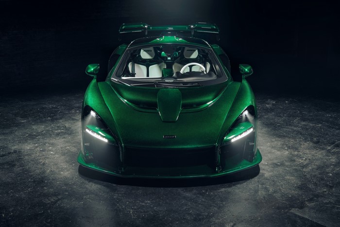 4K McLaren Senna MSO Fux Green Front
