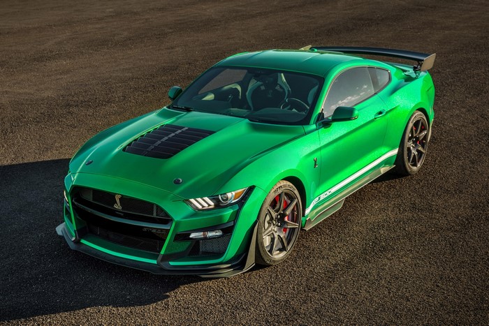 Green Ford Mustang Shelby GT500