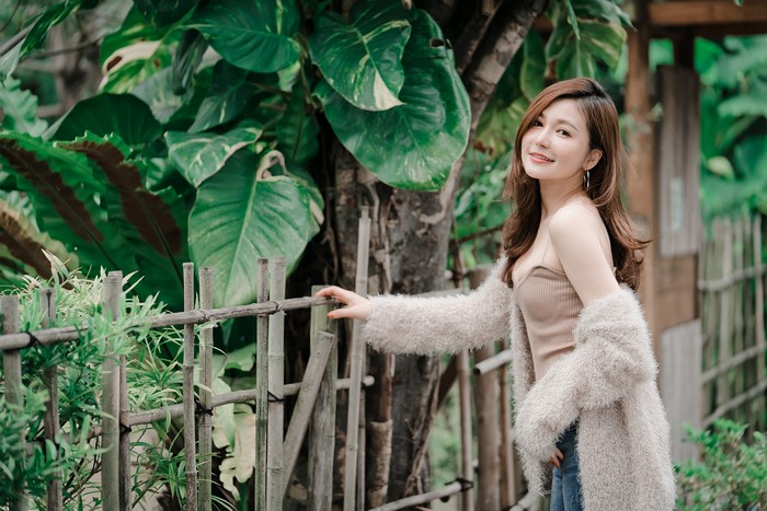 4K Asian Woman Posing with Soft Cardigan