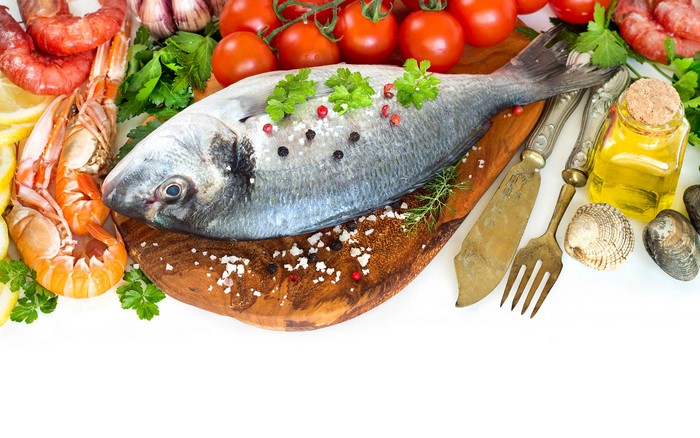 4K Fish, Shrimp, Tomatoes, Garlic, and Olive Oil