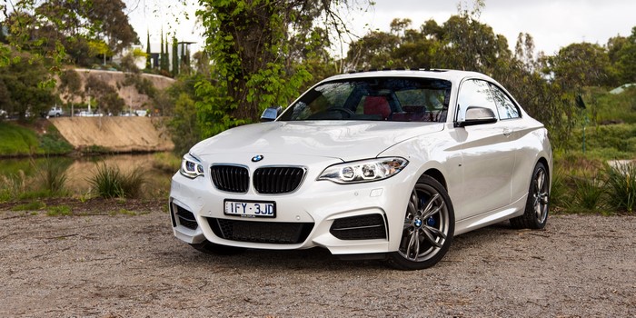 White BMW 2 Series Coupe F22