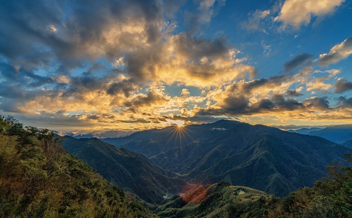 4K Taiwan Mountains Sunrise with Sun Rays and Clouds