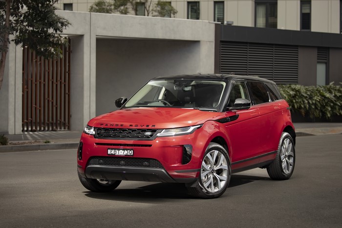 Red Land Rover Evoque D240 SE Crossover