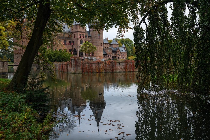 4K View of Castle De Haar in the Netherlands