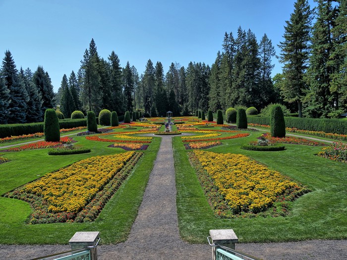Manito Gardens Spokane USA Park with Flowers and Trees