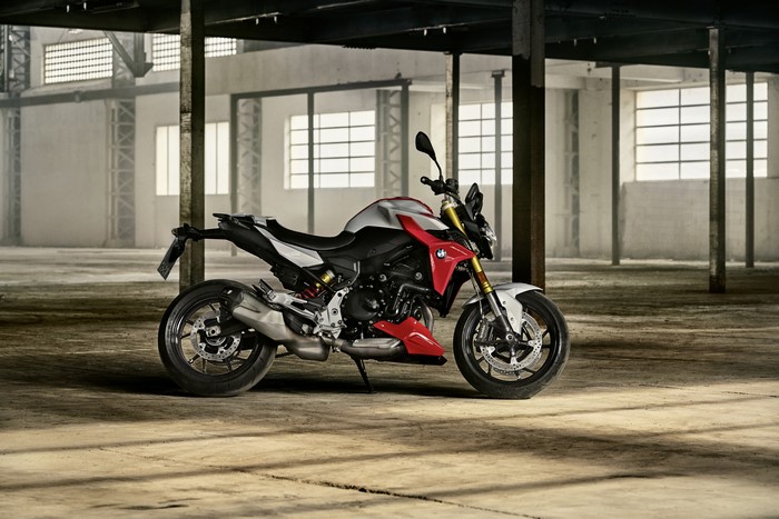 4K 2020 BMW F 900 R Motorcycle Side View