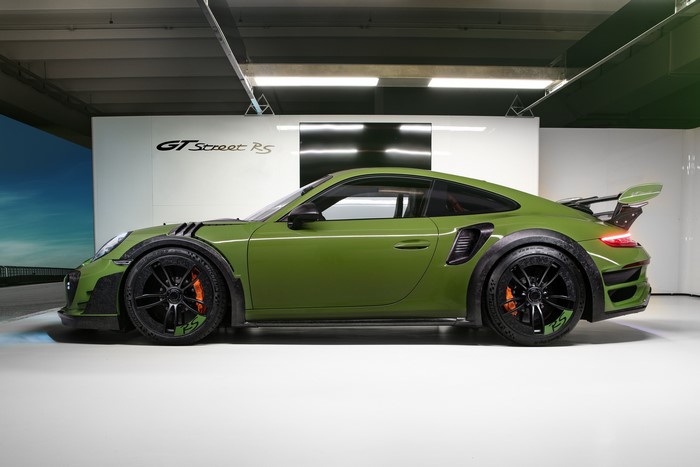 Green Porsche 911 Turbo S GT Street RS