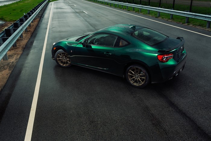 Green Toyota 86 Limited Hakone Edition on Wet Road