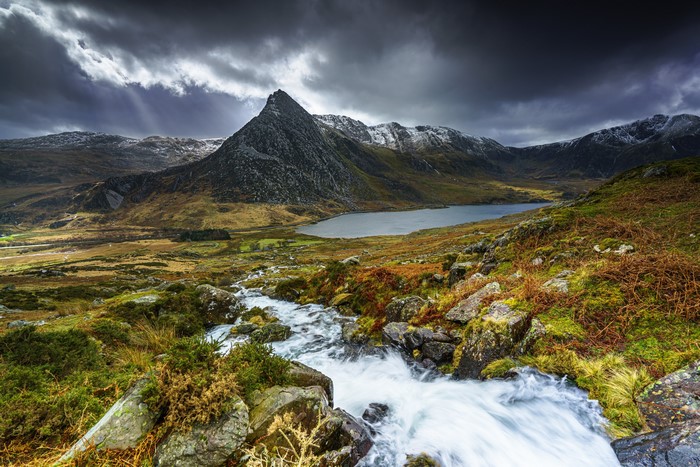 4K Snowdonia National Park Mountains Stream Scenery