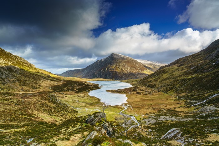 4K Snowdonia National Park Mountains and Lake in Wales