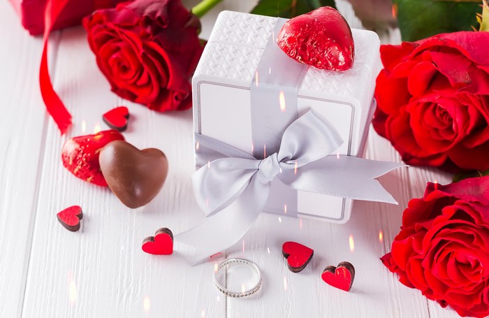 4K Roses Valentine's Day Gift Box with Ring