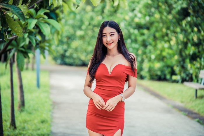 4k Asian Bokeh Pose Dress Hands Décolletage Smile Brunette Girl