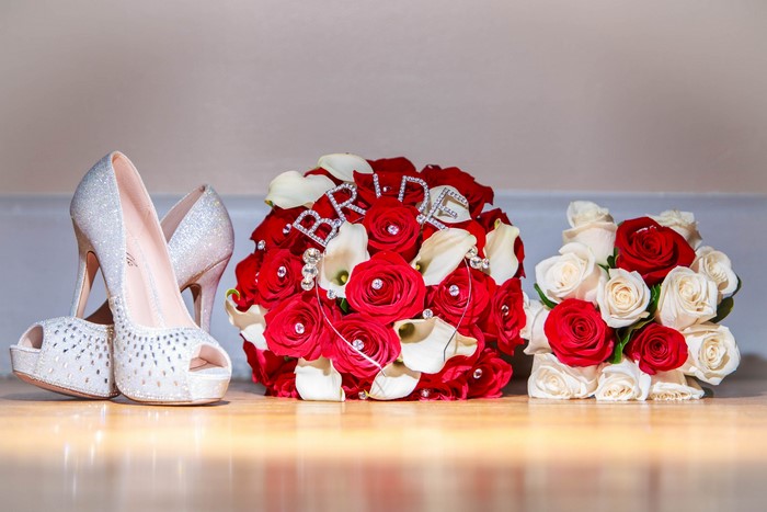 4K Wedding Bouquets and Stilettos