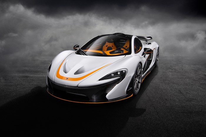 White McLaren P1 4K