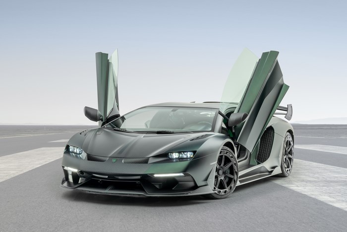 Mansory Cabrera Lamborghini Aventador SVJ