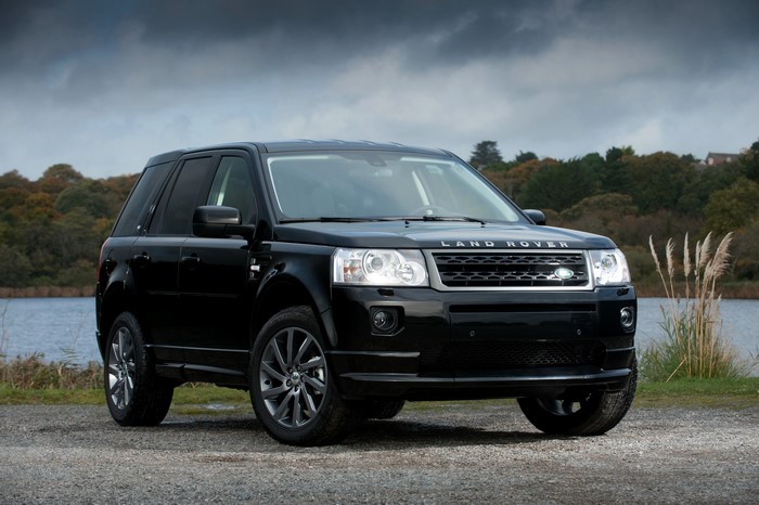 Black Land Rover Freelander 2 LR2