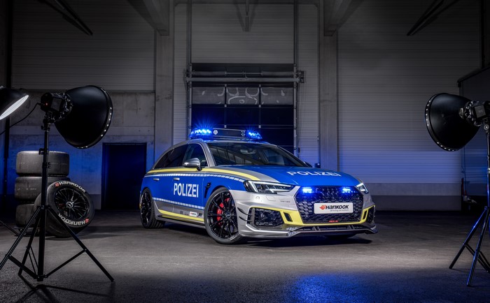 Audi RS 4-R Avant Police Car Concept