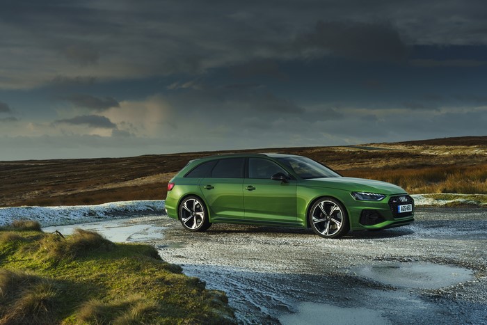 Green Audi RS 4 Avant Estate Car