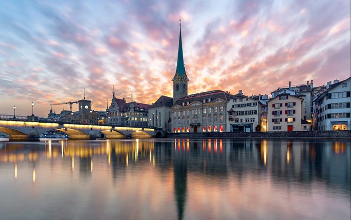 Evening Reflection Over Zurich River in 4K