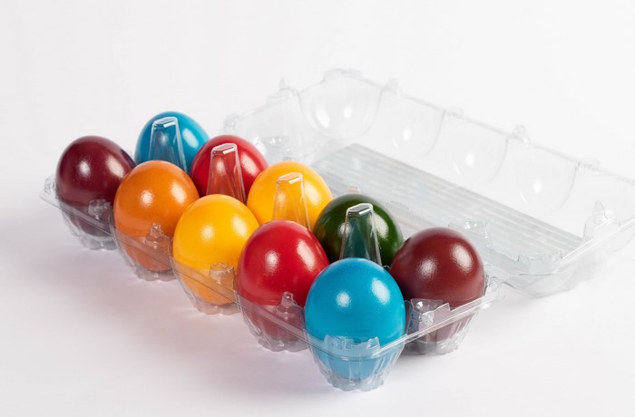 4K Multicolor Easter Eggs in Plastic Container