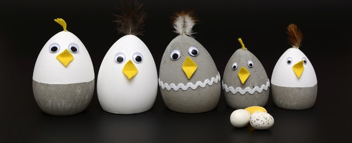 Easter chicks made from eggs and stones