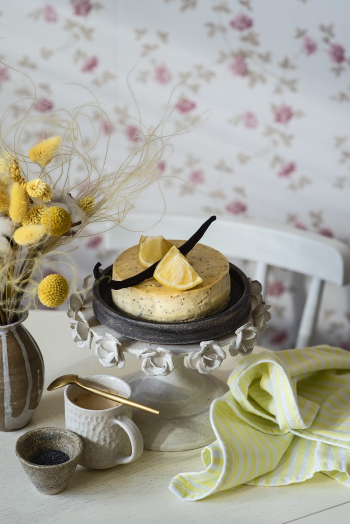 Poppy seed cake with lemon and vanilla bean