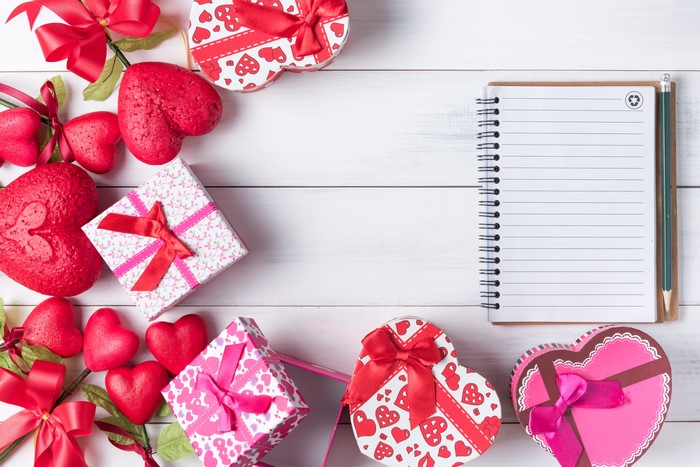 Valentine's Day Gifts and Notepad