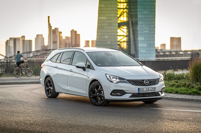White Opel Astra Sports Tourer Ultimate 4K