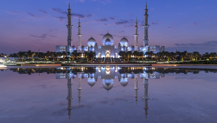 Sheikh Zayed Mosque Abu Dhabi at Dusk with Reflection
