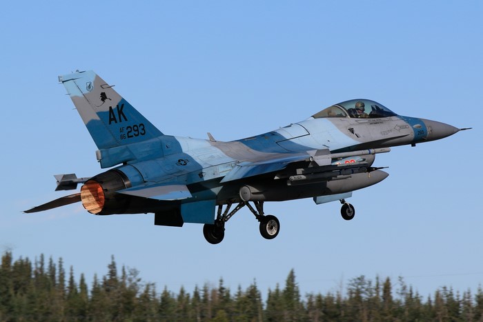 F-16 Fighting Falcon taking off