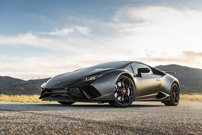 4K Lamborghini Huracan Performante by VF Engineering
