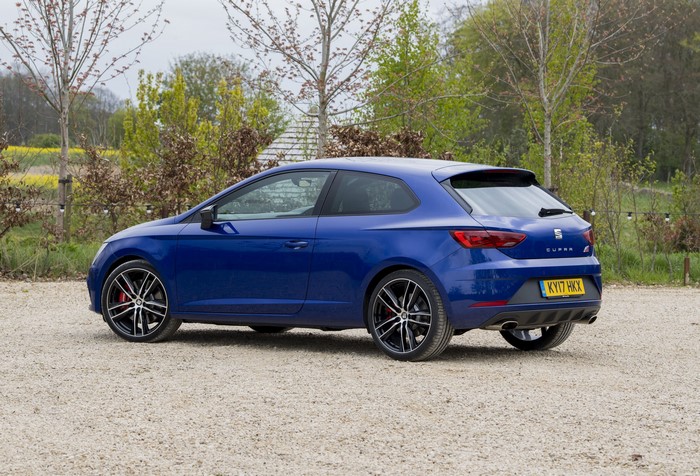 Blue Seat Leon SC Cupra 300 Coupe