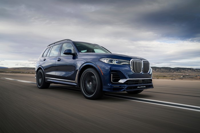 4K Alpina XB7 2020 BMW X7 G07 on Road