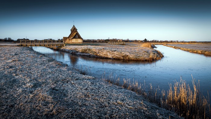 4K Frosty Morning at Fairfield Church, England