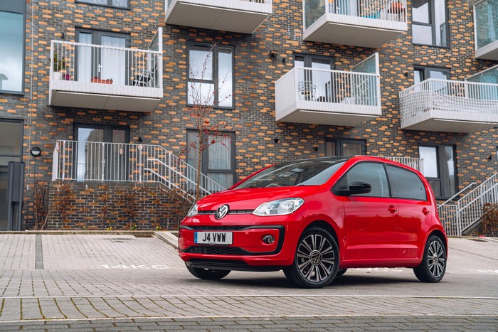 4K 2020 Volkswagen up! Black Edition in Red