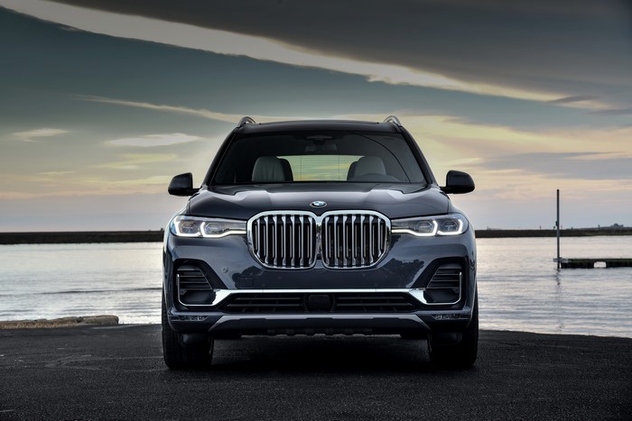 BMW X7 G07 Metallic Crossover