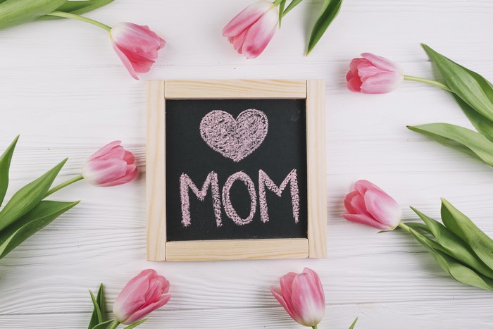 Mother's Day chalkboard with pink tulips