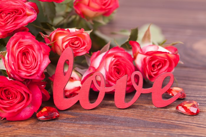 Red Roses and Love Word Decoration