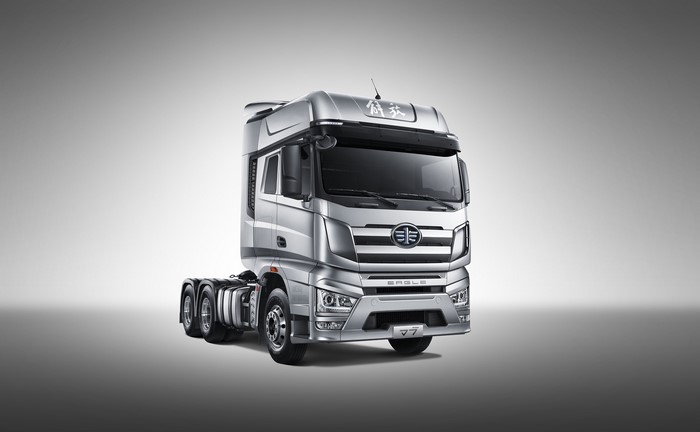FAW Jiefang J7 Eagle 6x4 Truck