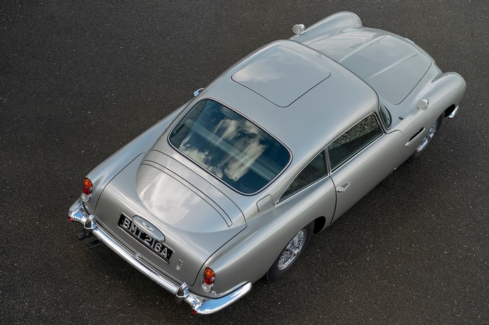 Aston Martin DB5 Goldfinger Continuation from above