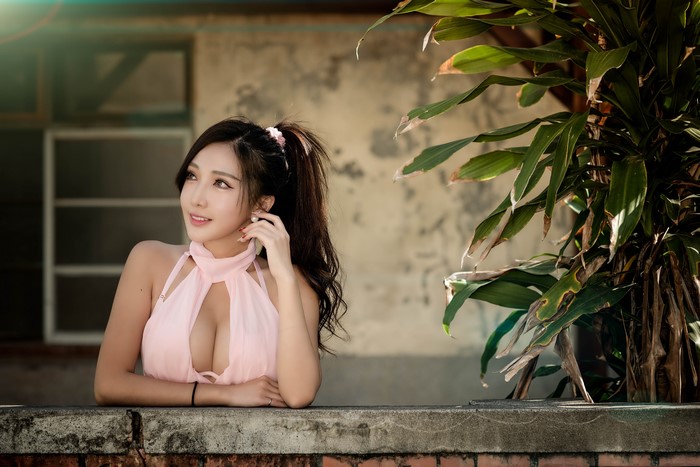 4K Asian Woman with Pink Dress and Glance