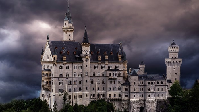 4K Neuschwanstein Castle in Bavaria, Germany