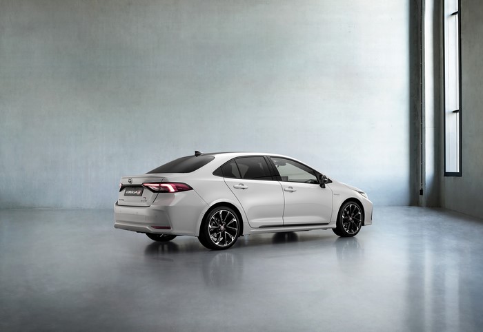 Toyota Corolla Hybrid Sedan GR Sport