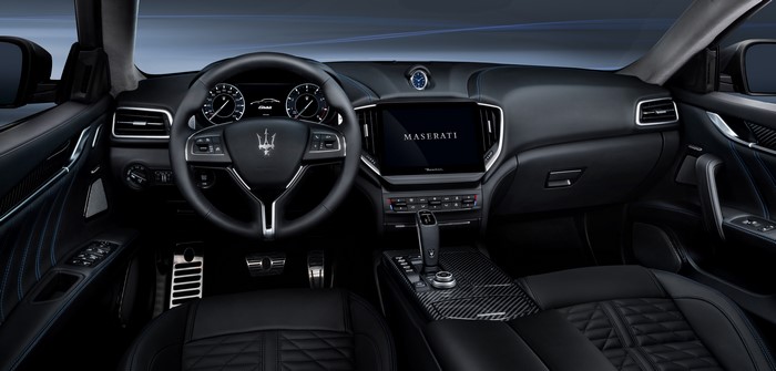 Maserati Ghibli GranSport Hybrid interior