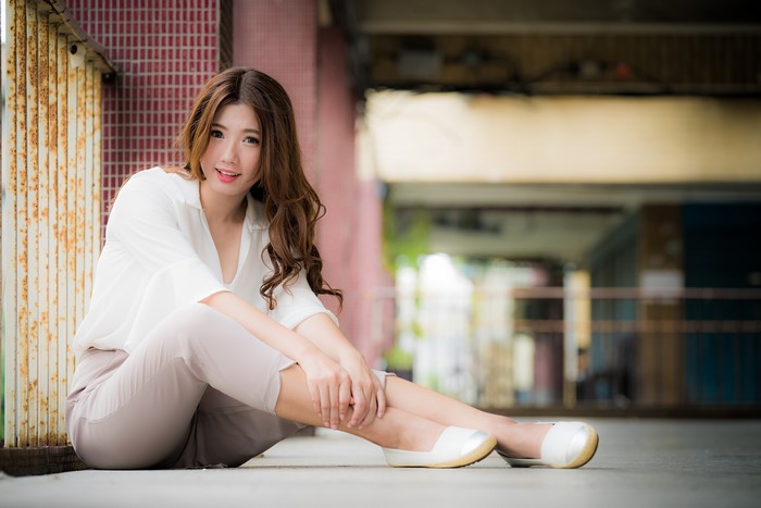 4K Asian Woman Smiling with Bokeh Effect