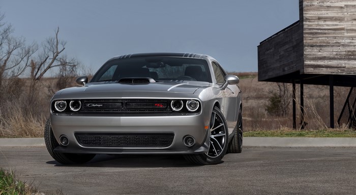 Silver Dodge Challenger 392 HEMI Scat Pack Shaker