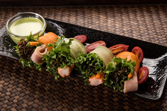 Fresh Spring Rolls with Salmon and Vegetables