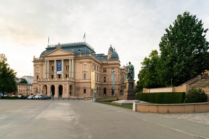 Mecklenburg State Theatre with Monument in Germany