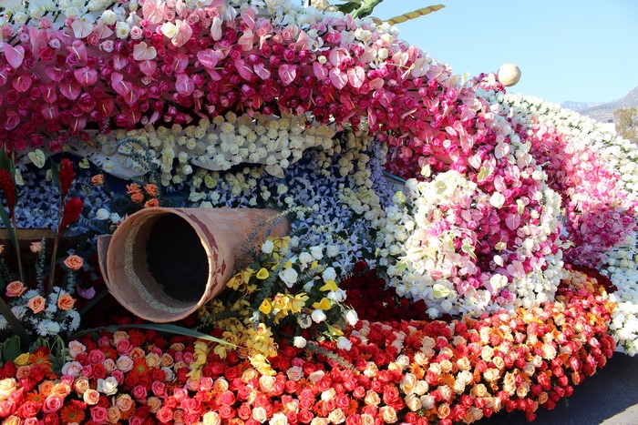 Flower Float with Roses and Calla Lilies in Pasadena